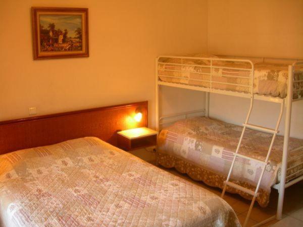 Hotel De La Madeleine Anduze Zimmer foto